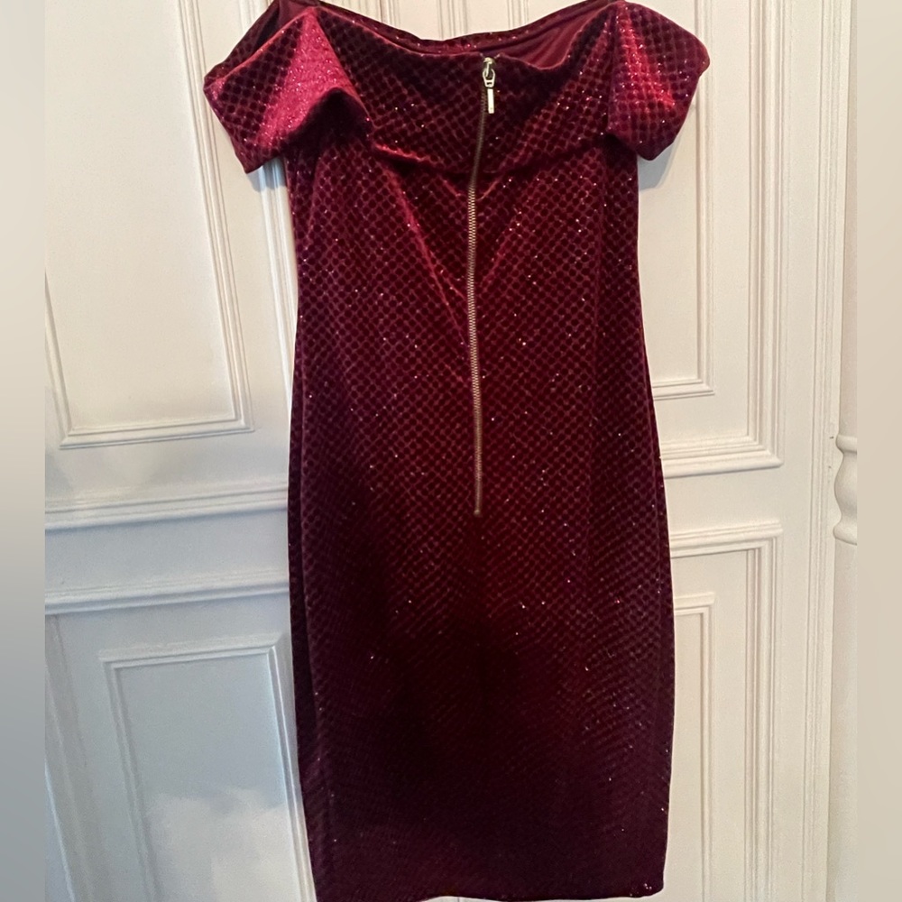 Used Dress, Color Red - Picture 3 of 3